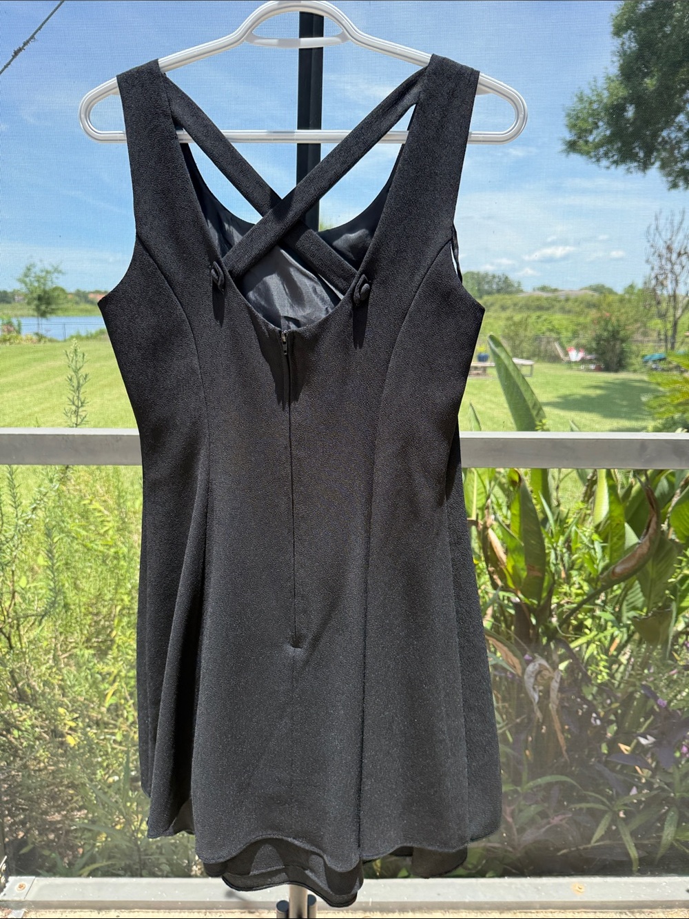 Scarlett Black Sleeveless Cross-Back Mini Dress size 5/6